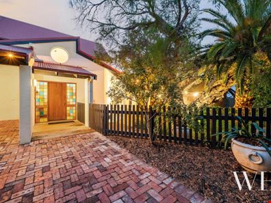 63B Birdwood Circus West, Bicton WA 6157