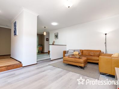15 Chancery Lane, Alexander Heights WA 6064