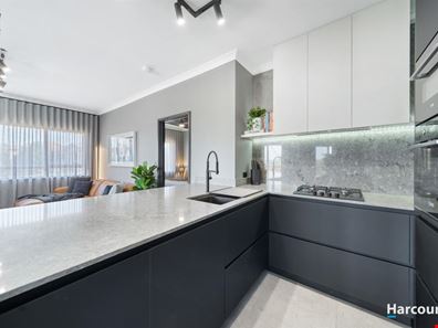 24/1 Spinebill Loop, Joondalup WA 6027