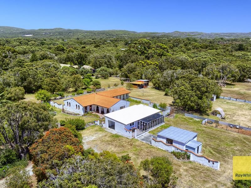 694 Frenchman Bay Road, Little Grove WA 6330