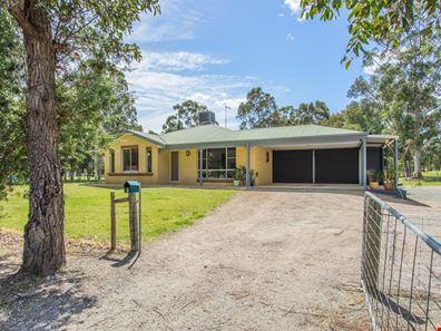 9 Watkins Road, Mundijong WA 6123