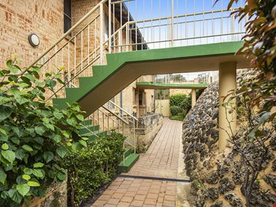 40/39 Elizabeth Street, Cloverdale WA 6105