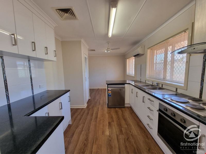 10 Poinciana Place, Wickham WA 6720