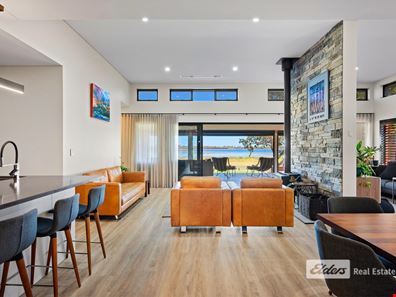 35 Willis Cove, Pelican Point WA 6230