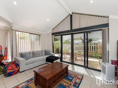 2/71 Gibson Street, Mandurah WA 6210