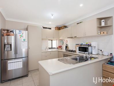 2/71 Gibson Street, Mandurah WA 6210