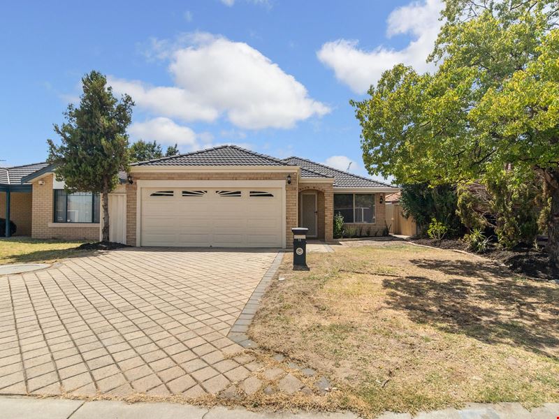 11 Holton Way, Cannington WA 6107