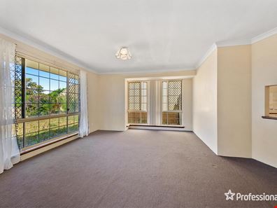 18 Levant Place, Kingsley WA 6026