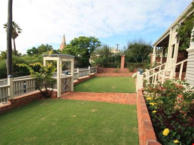 6 Turner Street, Bunbury WA 6230