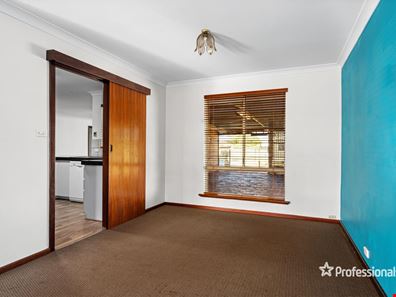 8 O'Connor Way, West Lamington WA 6430