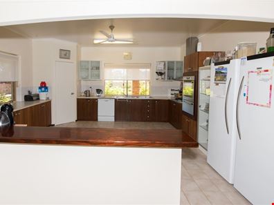 11 Tulloch, Dongara WA 6525