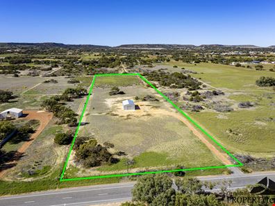 156 Hall Road, Waggrakine WA 6530