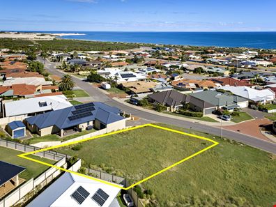11 Seaview Boulevard, Wandina WA 6530