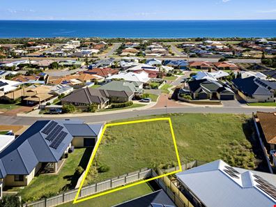11 Seaview Boulevard, Wandina WA 6530