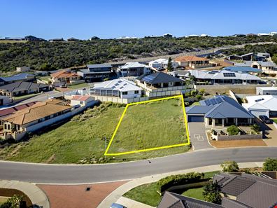 11 Seaview Boulevard, Wandina WA 6530
