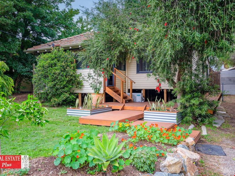 9 Meelah Way, Koongamia WA 6056
