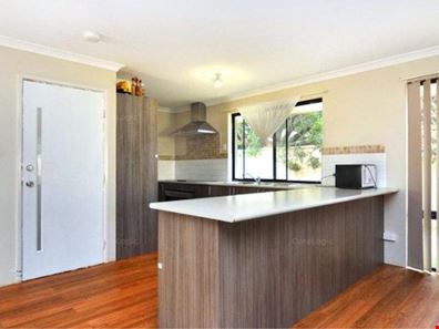 9b Moolyeen Street, Carey Park WA 6230