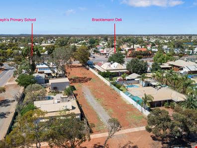 245 Burt Street, Victory Heights WA 6432