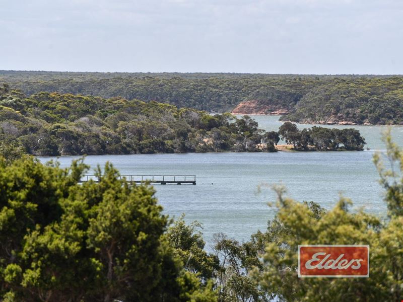 25 Blossoms Avenue, Bremer Bay WA 6338