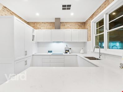 17 North Lake Road, Alfred Cove WA 6154