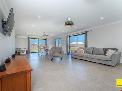 22 Hamelin Avenue, Lancelin WA 6044
