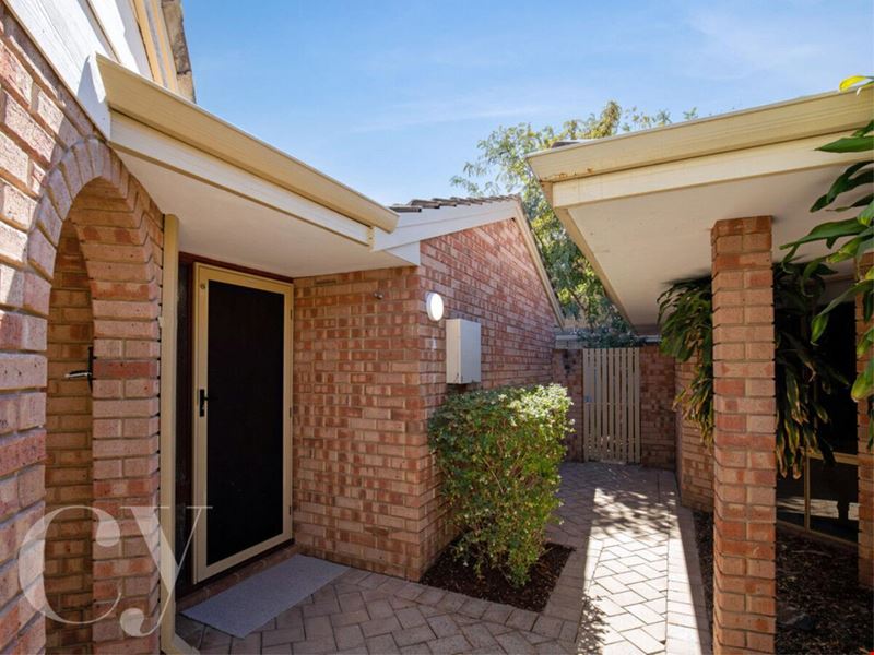 2/129 Stock Road, Attadale WA 6156