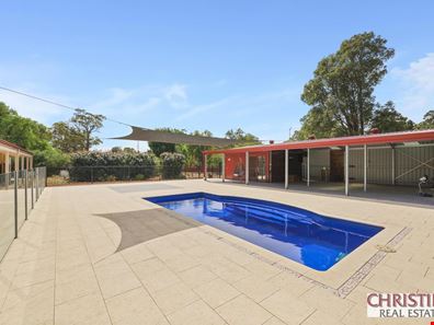 180 Old Farm Lane, Stoneville WA 6081