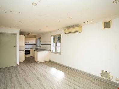 77 Beaconsfield Avenue, Midvale WA 6056