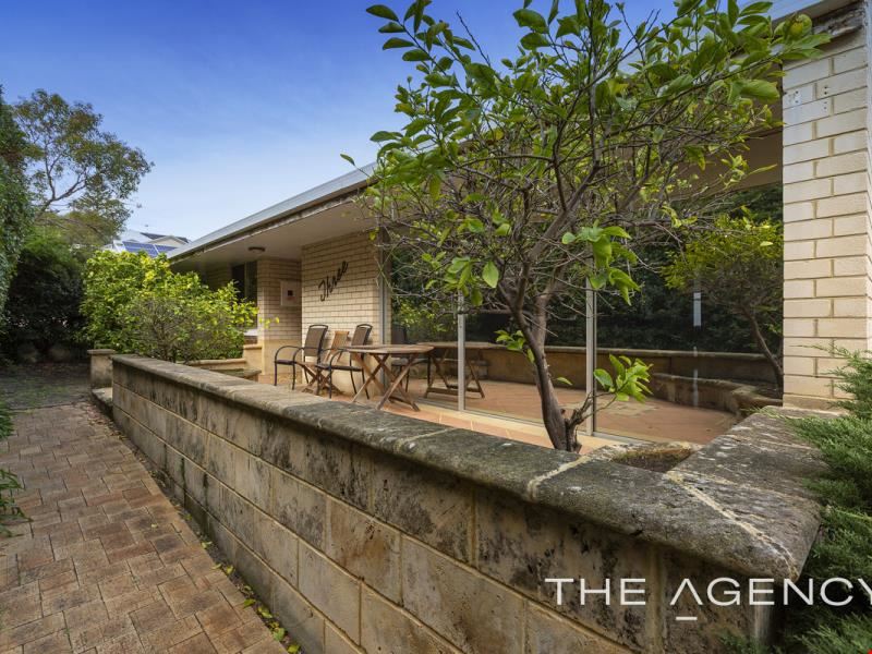 3 Roebuck Drive, Salter Point WA 6152