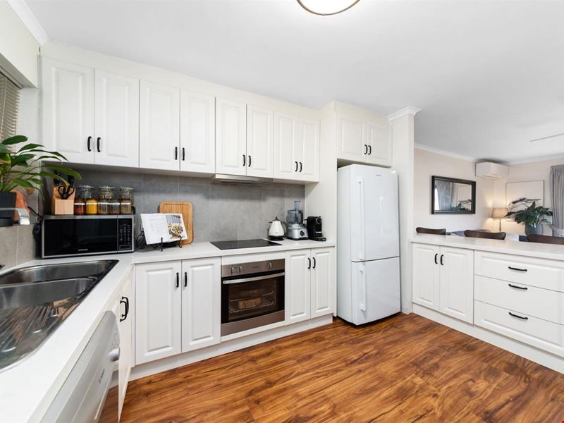 2/70 Stockdale Crescent, Wembley Downs WA 6019