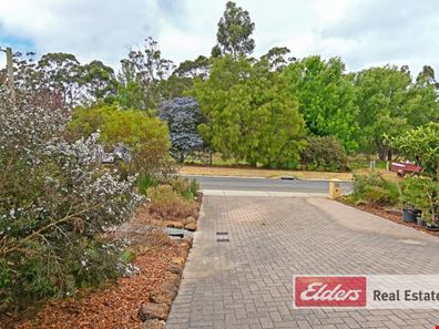 32 Greyhound Circle, Gledhow WA 6330
