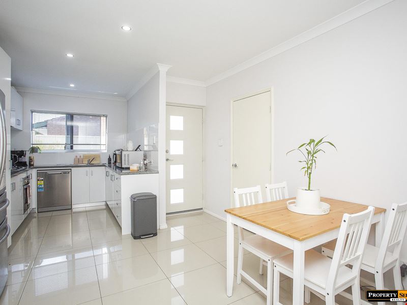 6b Martin Court, Westminster WA 6061