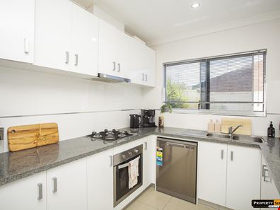 6b Martin Court, Westminster WA 6061