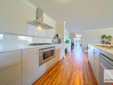 32 Kitcher Parade, Mckail WA 6330
