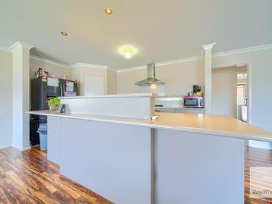 32 Kitcher Parade, Mckail WA 6330