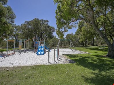 38 Apple Blossom Drive, Mirrabooka WA 6061