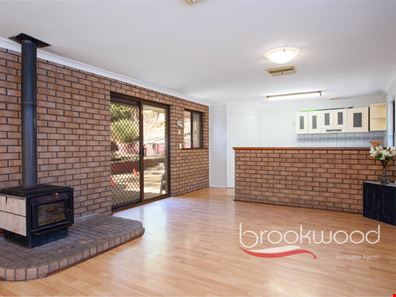 17 Sadlier Court, Stoneville WA 6081