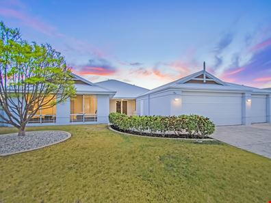 4 Gleneagles Way, Pelican Point WA 6230