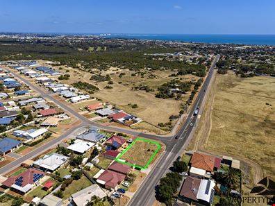 158 Chapman Valley Road, Waggrakine WA 6530