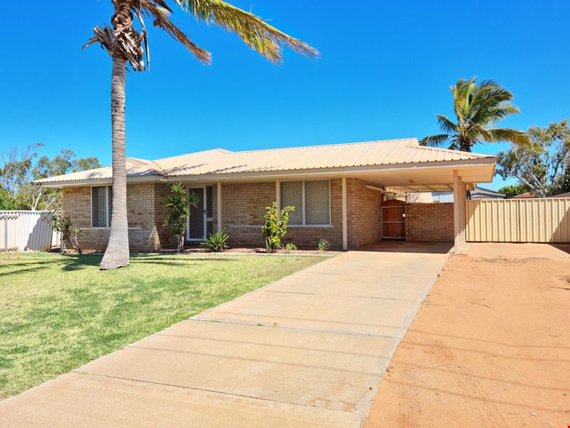 10 Meiklejohn, Carnarvon WA 6701