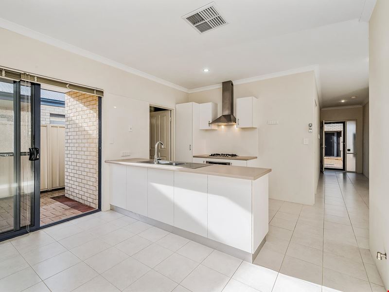 8/173 GEORGE STREET, Queens Park WA 6107