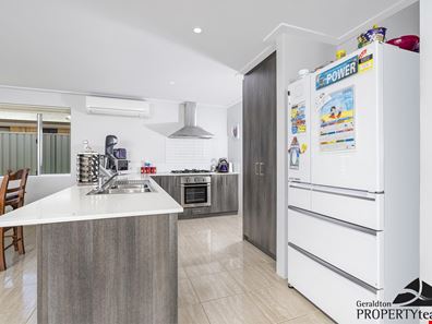 11 Lugger Outlook, Glenfield WA 6532
