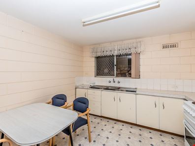 8/49 Urch Street, Beresford WA 6530