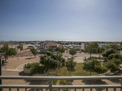 16/10 Pavonia Link, Clarkson WA 6030