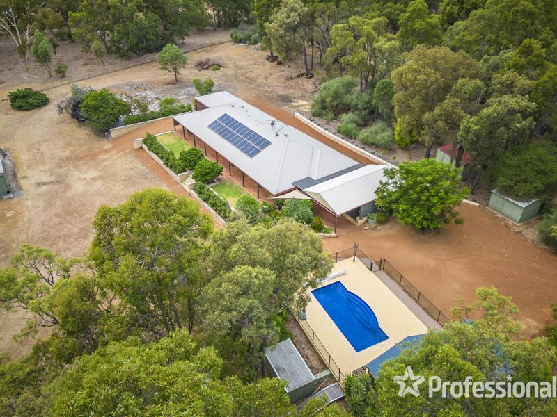 12 Little Bunning Road, Gidgegannup WA 6083