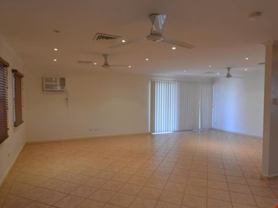 21 Craggs Court, Carnarvon WA 6701