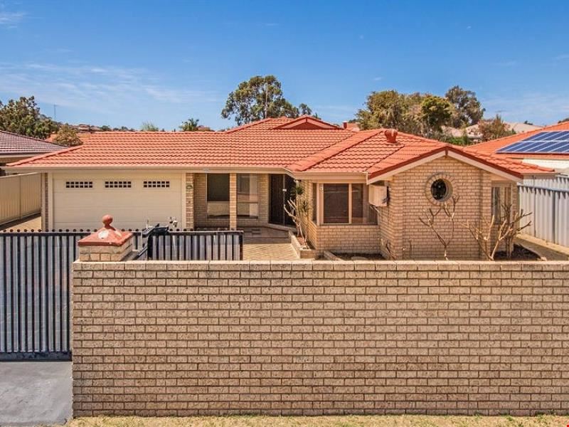 484 Rockingham Road, Lake Coogee WA 6166