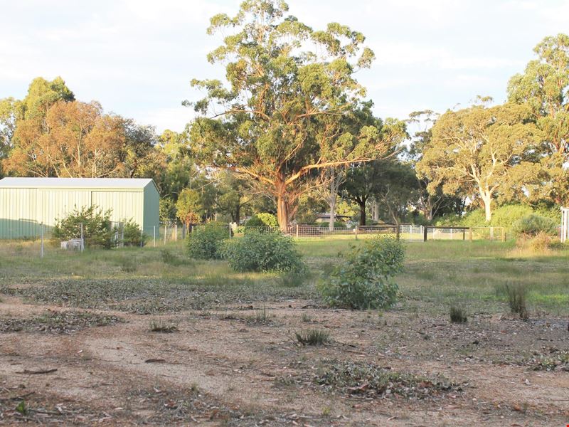 104 Chauvel Road, Kendenup WA 6323
