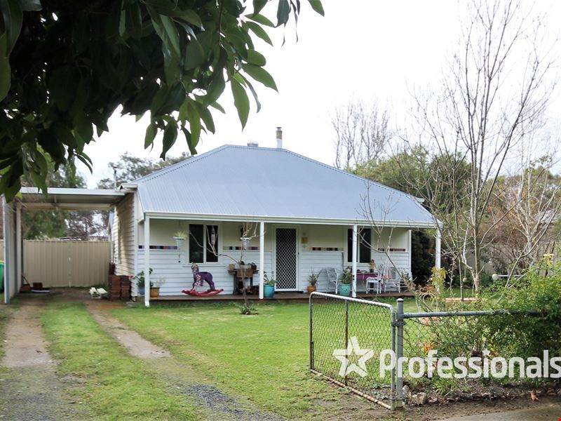 13 Thomas Street, Boyanup WA 6237
