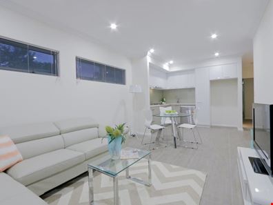 4/190 Ravenswood Drive, Nollamara WA 6061